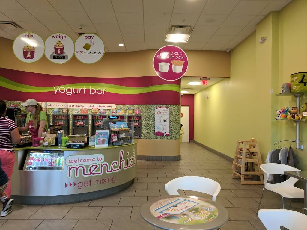 Menchies Frozen Yogurt | bakery | 4100 N Alafaya Trail Ste 109, Orlando, FL 32826, USA | 4076584817 OR +1 407-658-4817