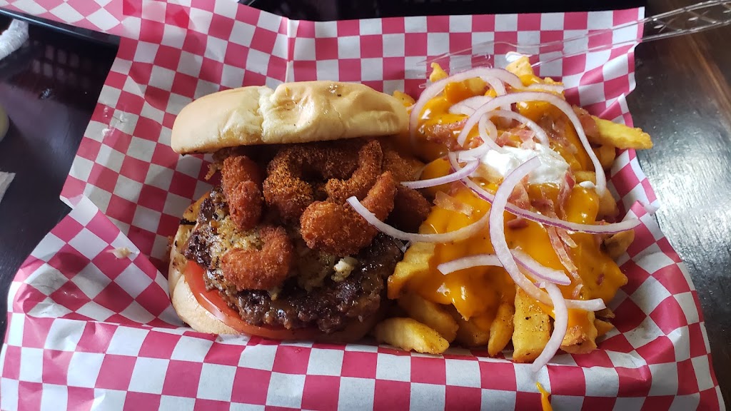 The Gunslingin Burger | restaurant | 713 E 4th St, Russellville, AR 72801, USA | 4792193517 OR +1 479-219-3517