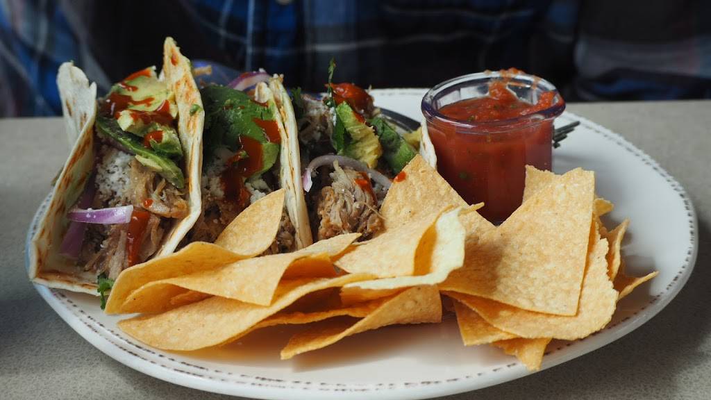 Dakota Junction | restaurant | 2281 Commerce Blvd, Mound, MN 55364, USA | 9524791519 OR +1 952-479-1519