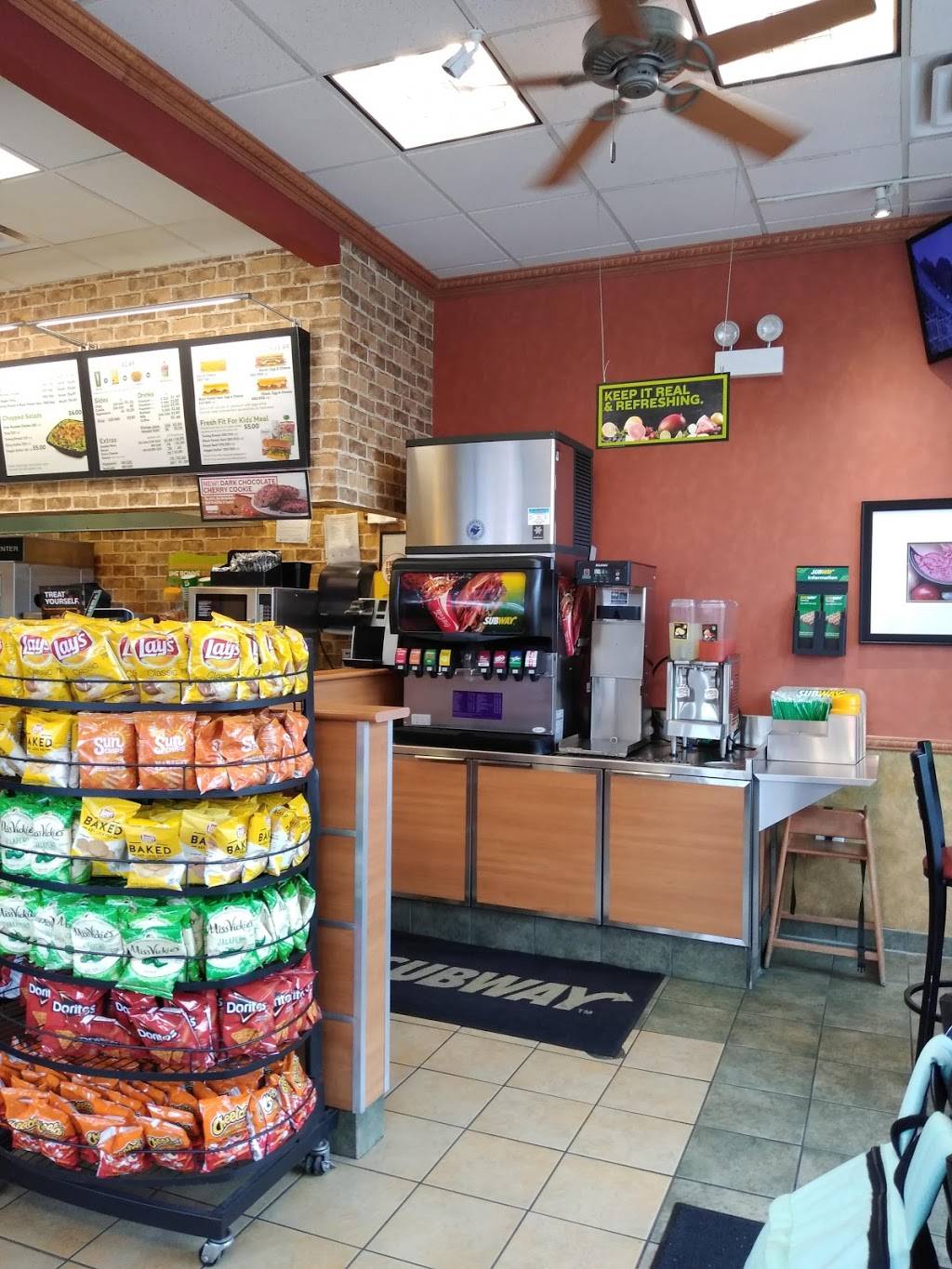 Subway | meal takeaway | Kedzie & Wilson, 4552 N Kedzie Ave, Chicago, IL 60625, USA | 7734428730 OR +1 773-442-8730