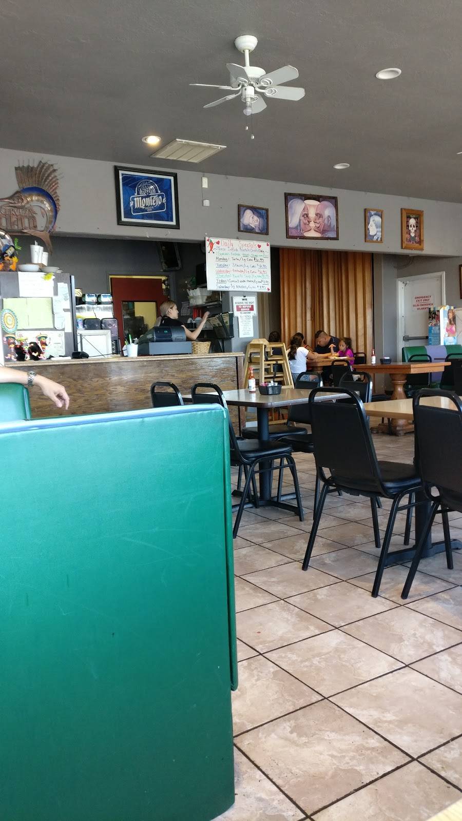 El Jacalito | restaurant | 561 W Olive Ave, Porterville, CA 93257, USA | 5597880304 OR +1 559-788-0304