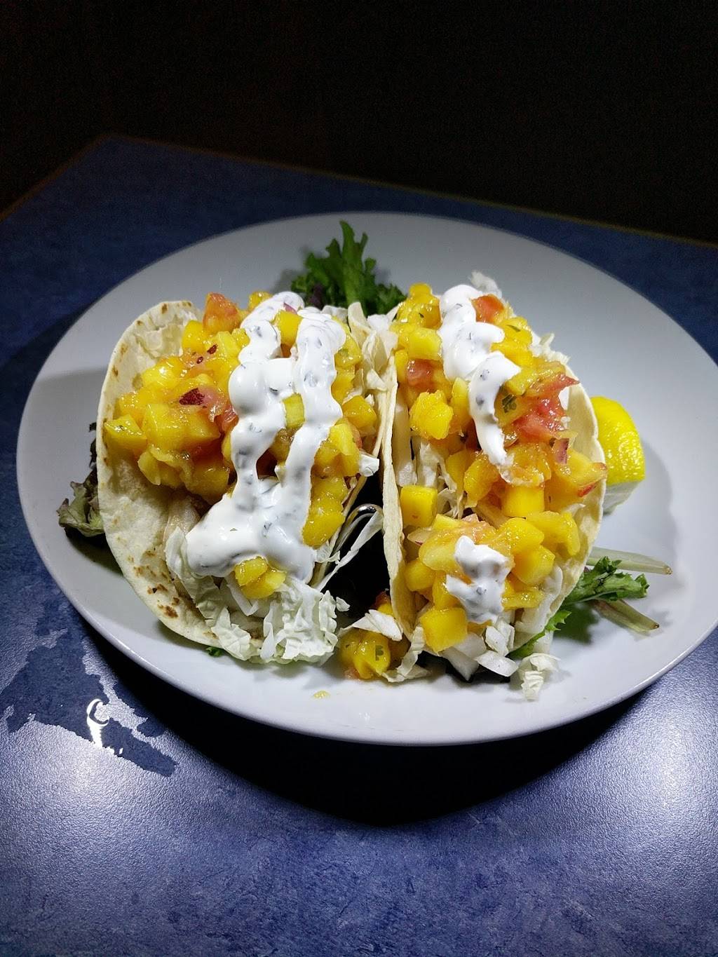 Hurricane Hanks | restaurant | 5346 Gulf Dr, Holmes Beach, FL 34217, USA | 9417785788 OR +1 941-778-5788