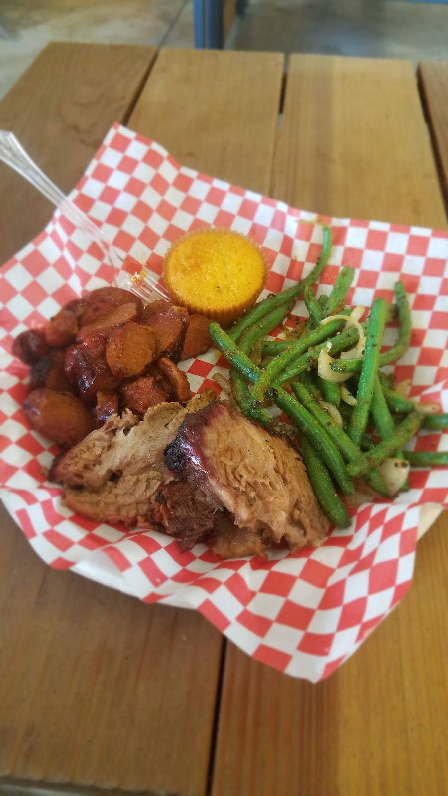 Javs Bar-B-Q | restaurant | 500 S Anaheim Blvd #D, Anaheim, CA 92805, USA | 7148442680 OR +1 714-844-2680