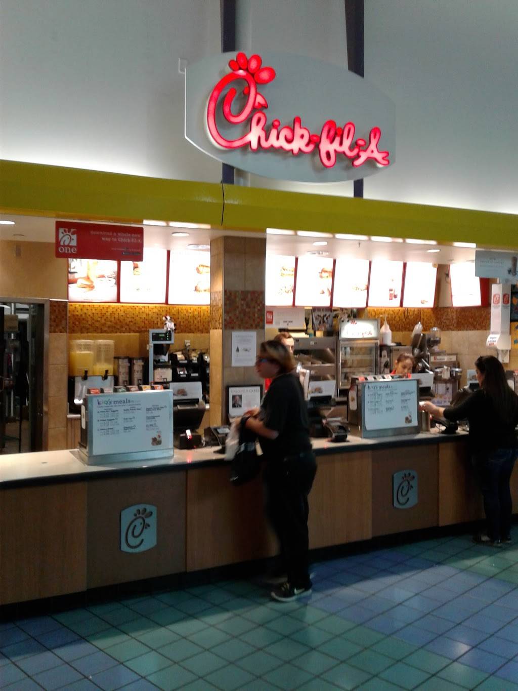 Chick-fil-A South Park Mall | meal takeaway | 2310 SW Military Dr Ste 108, San Antonio, TX 78224, USA | 2109271680 OR +1 210-927-1680