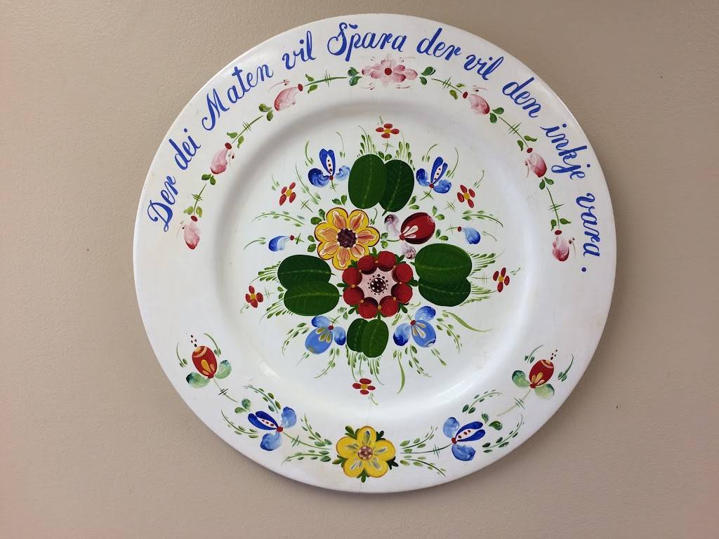 Marthas Kitchen | restaurant | 302 E Van Buren St, Malta, IL 60150, USA | 8158259009 OR +1 815-825-9009