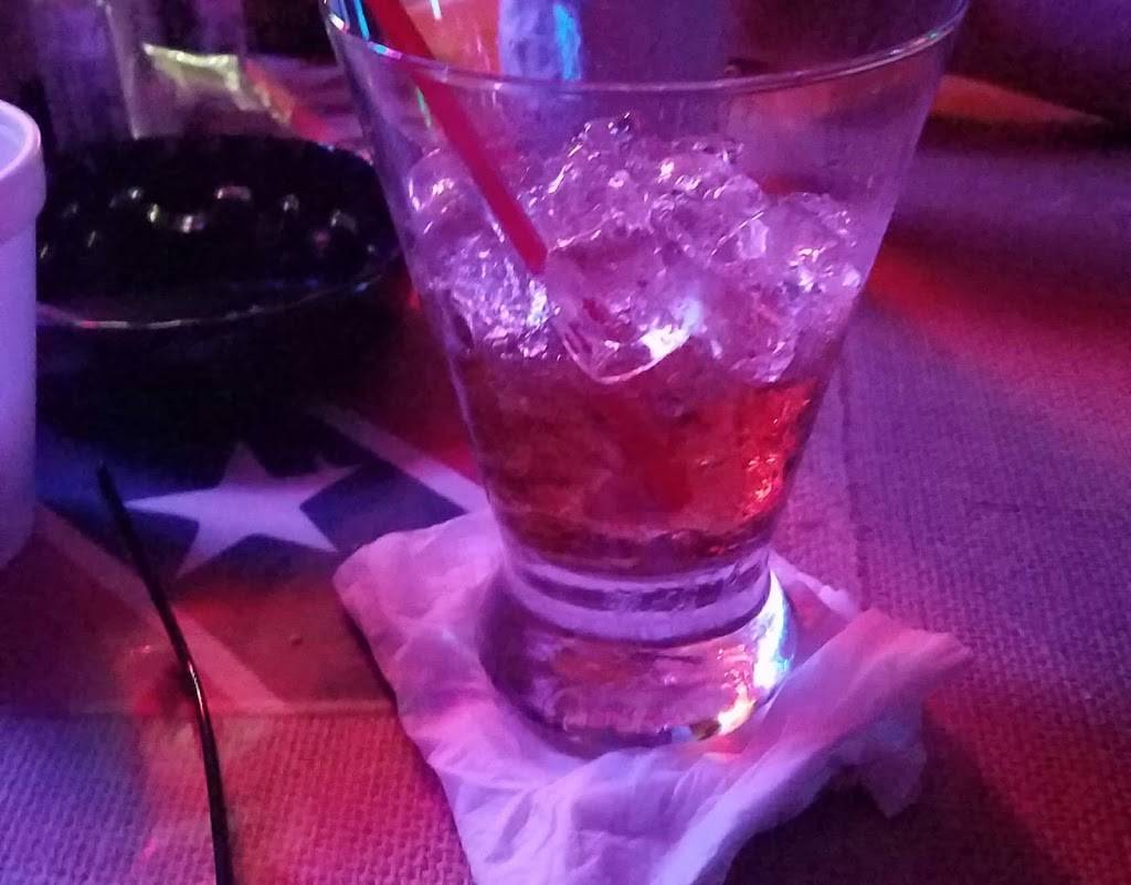 Redneck Grill | restaurant | 207 4th St, Blum, TX 76627, USA | 2548745278 OR +1 254-874-5278