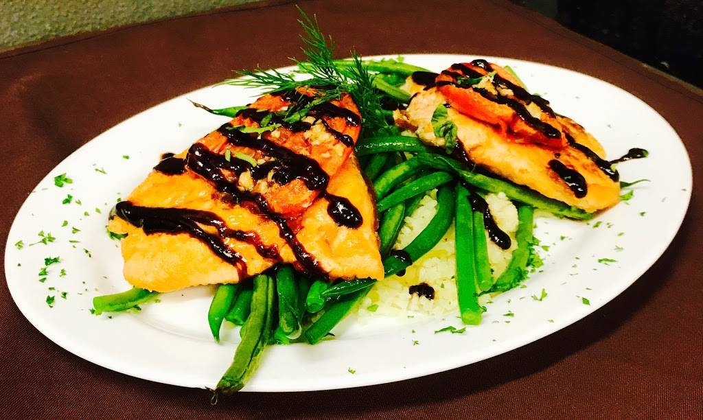 Franks Gourmet Grille | restaurant | 56 Whitehall Ave, Mystic, CT 06355, USA | 8604154666 OR +1 860-415-4666