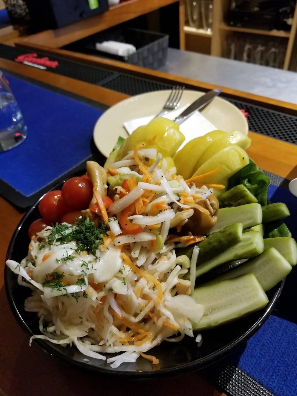 Red Square Restaurant & Banquet Hall | restaurant | 1027 Finch Ave W, North York, ON M3J 2C7, Canada | 4167399797 OR +1 416-739-9797