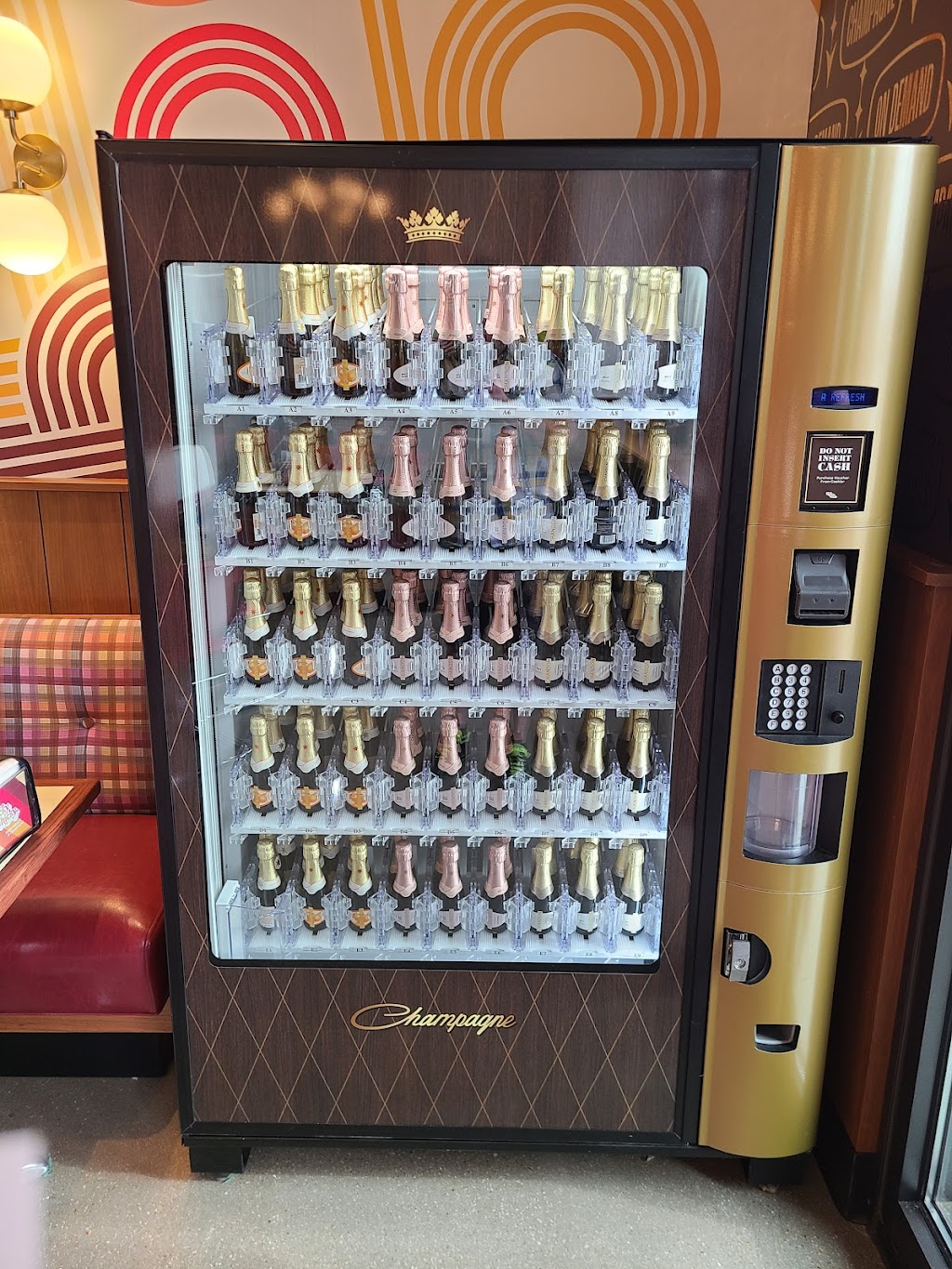 Here Chicky Chicky | restaurant | 20340 W Lord St, Brookfield, WI 53045, USA | 2623954789 OR +1 262-395-4789