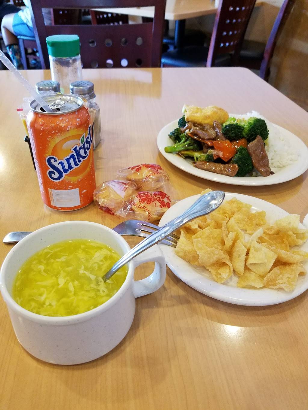 Rainbow China | meal takeaway | 8017 State Line Rd, Kansas City, MO 64114, USA | 8165238888 OR +1 816-523-8888