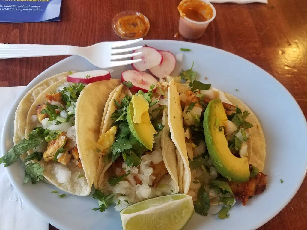 Mi Tierra Deli | restaurant | 7422 Old Centreville Rd, Manassas, VA 20111, USA | 7034797735 OR +1 703-479-7735