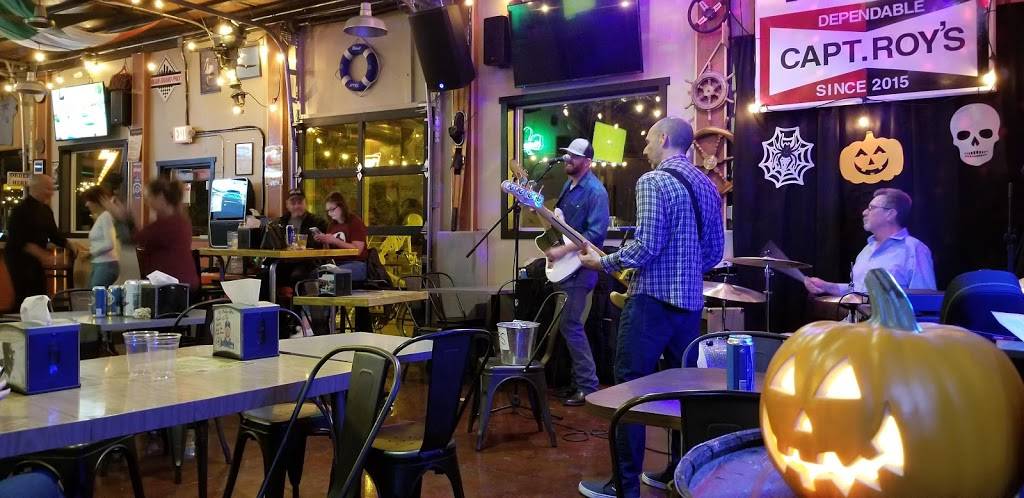 Captain Roys | restaurant | 1900 Saylor Rd, Des Moines, IA 50313, USA | 5156312223 OR +1 515-631-2223