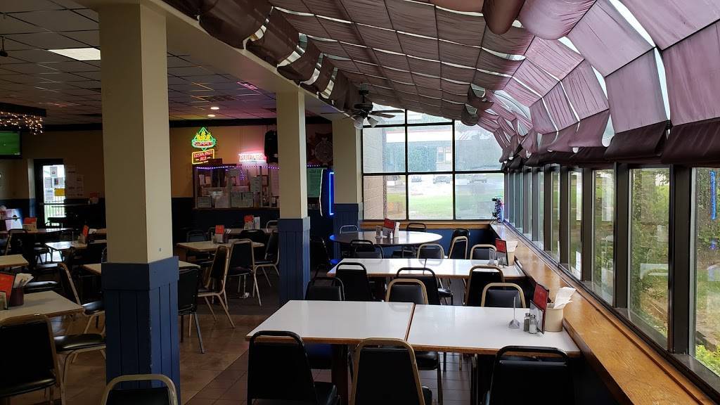 Reds Savoy Pizza | restaurant | 1145 Woodhill Dr, Roseville, MN 55113, USA | 6514880968 OR +1 651-488-0968