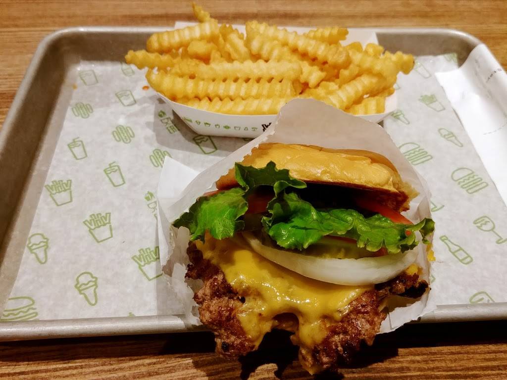 Shake Shack | restaurant | 7427 San Pedro Ave, San Antonio, TX 78216, USA | 2102774770 OR +1 210-277-4770