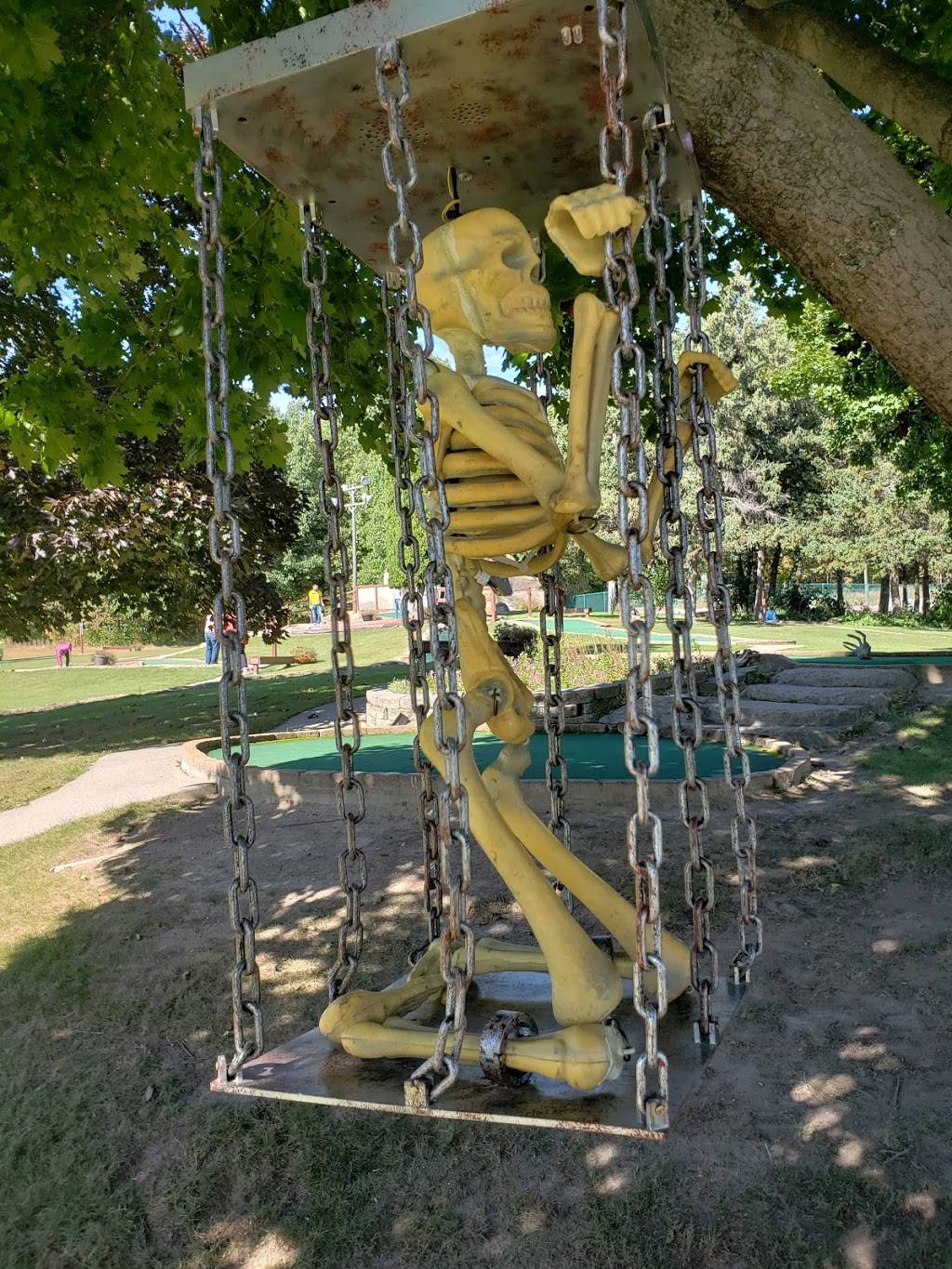 Lake Nepessing Golfland | restaurant | 1125 Lake Nepessing Rd, Lapeer, MI 48446, USA | 8106643514 OR +1 810-664-3514