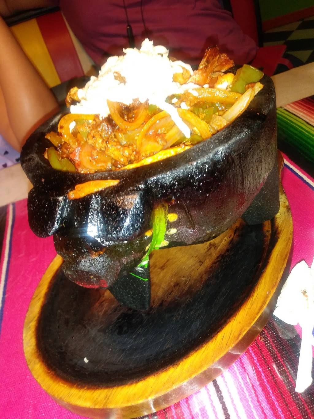 Las Dos Fronteras | restaurant | 3292 Fulton Rd, Cleveland, OH 44109, USA | 2166516951 OR +1 216-651-6951