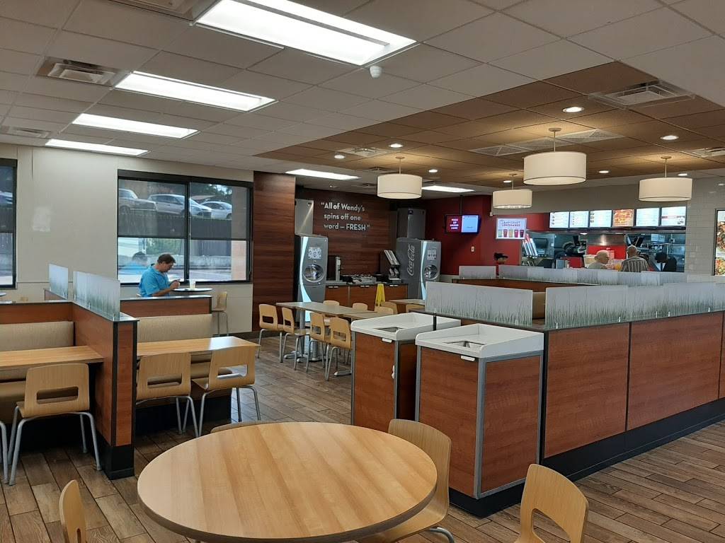 Wendys | restaurant | 5581 I-55 South Frontage Rd, Byram, MS 39272, USA | 6013721300 OR +1 601-372-1300
