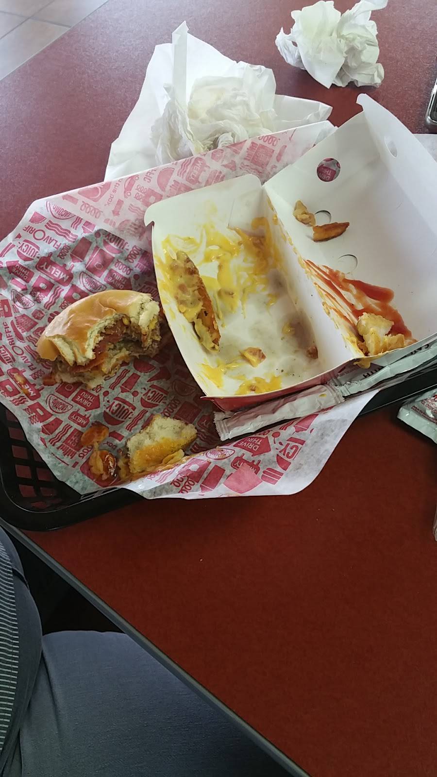 Jack in the Box | restaurant | 2209 SW Military Dr, San Antonio, TX 78224, USA | 2109233115 OR +1 210-923-3115