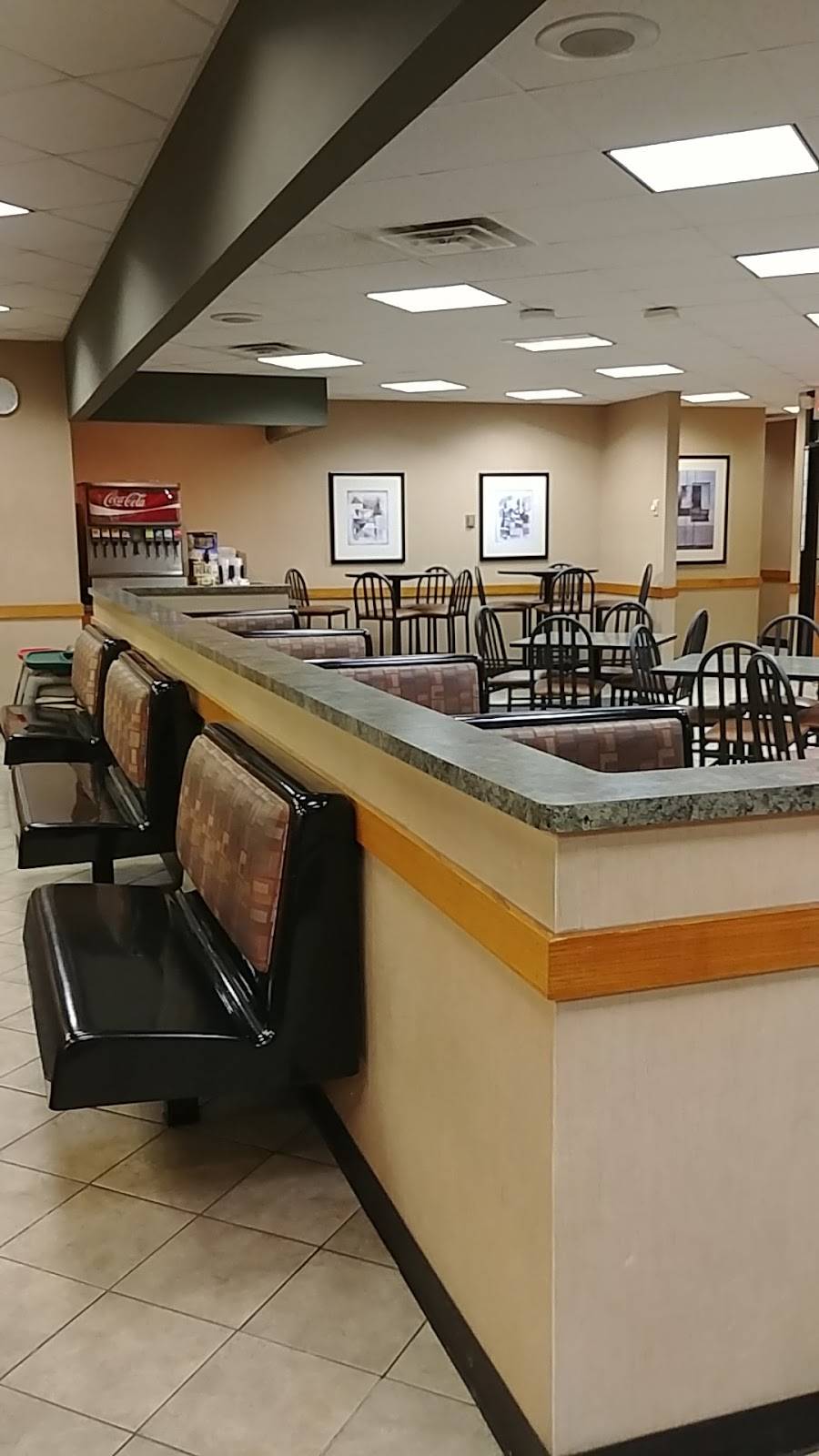 Cousins Subs | meal takeaway | 3058 E Layton Ave, Milwaukee, WI 53207, USA | 4144818700 OR +1 414-481-8700