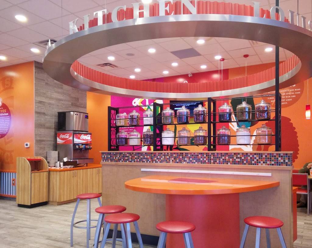 Popeyes louisiana kitchen | restaurant | 280 W Hunt Club Rd, Nepean, ON K2E 1A5, Canada | 6132250737 OR +1 613-225-0737