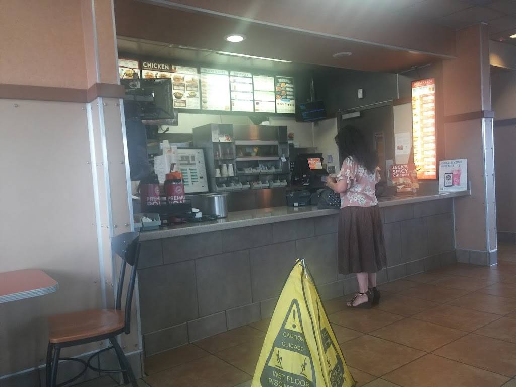 Jack in the Box | restaurant | 10205 E, Rosecrans Ave, Bellflower, CA 90706, USA | 5628661636 OR +1 562-866-1636