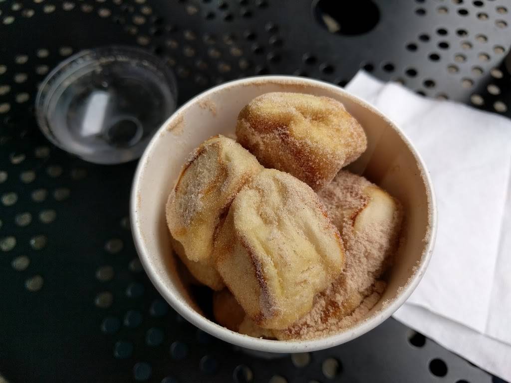 Pretzelmaker | restaurant | 520 Del Monte Center, Monterey, CA 93940, USA | 8316460243 OR +1 831-646-0243