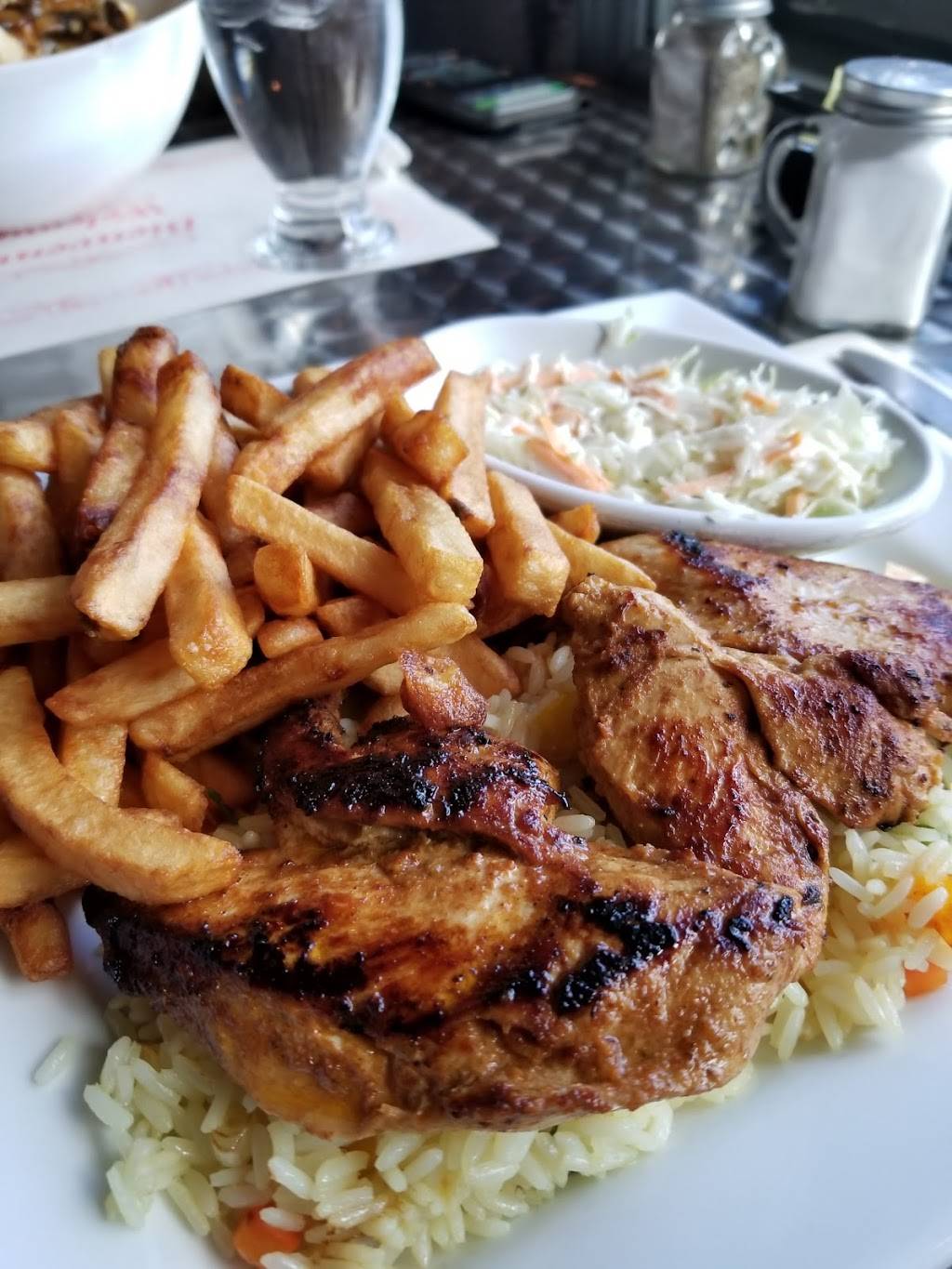 Resto Bar LOfficiel | restaurant | 105 Rue Fusey, Trois-Rivières, QC G8T 2V5, Canada | 8193733056 OR +1 819-373-3056