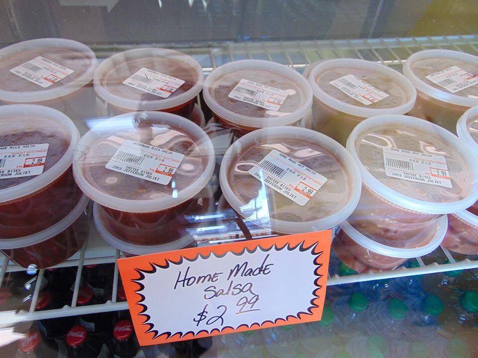 Tastee Bites | restaurant | 2953 W Jefferson St, Joliet, IL 60435, USA | 8157444040 OR +1 815-744-4040