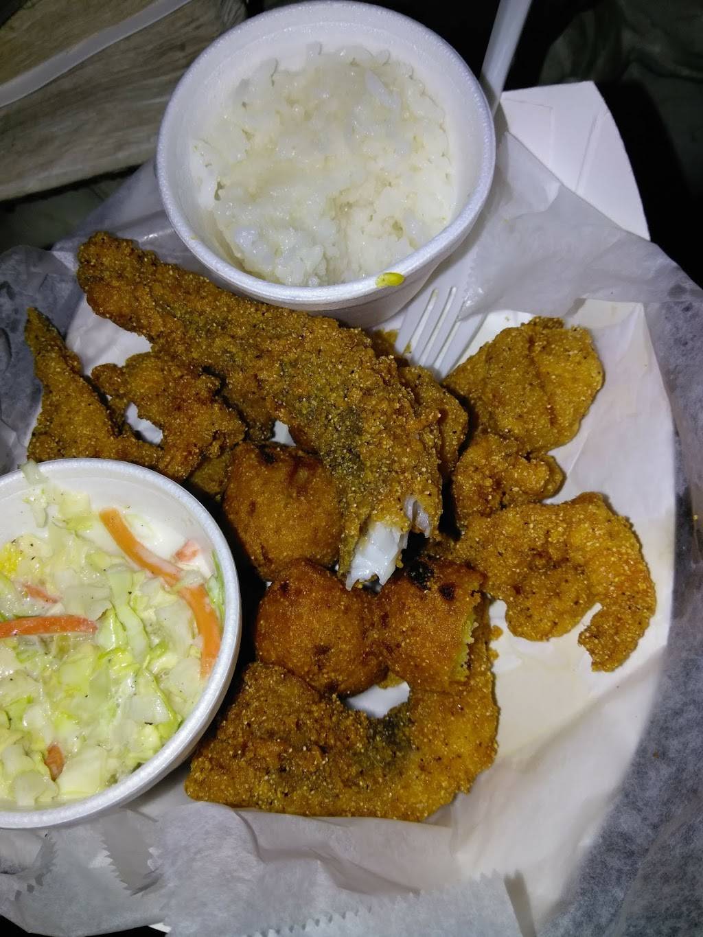 Family Fish Market | restaurant | 13373 Perris Blvd # 414, Moreno Valley, CA 92553, USA | 9512430443 OR +1 951-243-0443