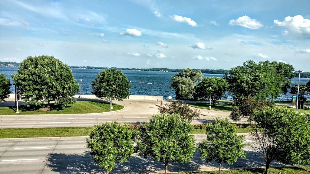 Paisans Restaurant | restaurant | 131 W Wilson St, Madison, WI 53703, USA | 6082573832 OR +1 608-257-3832