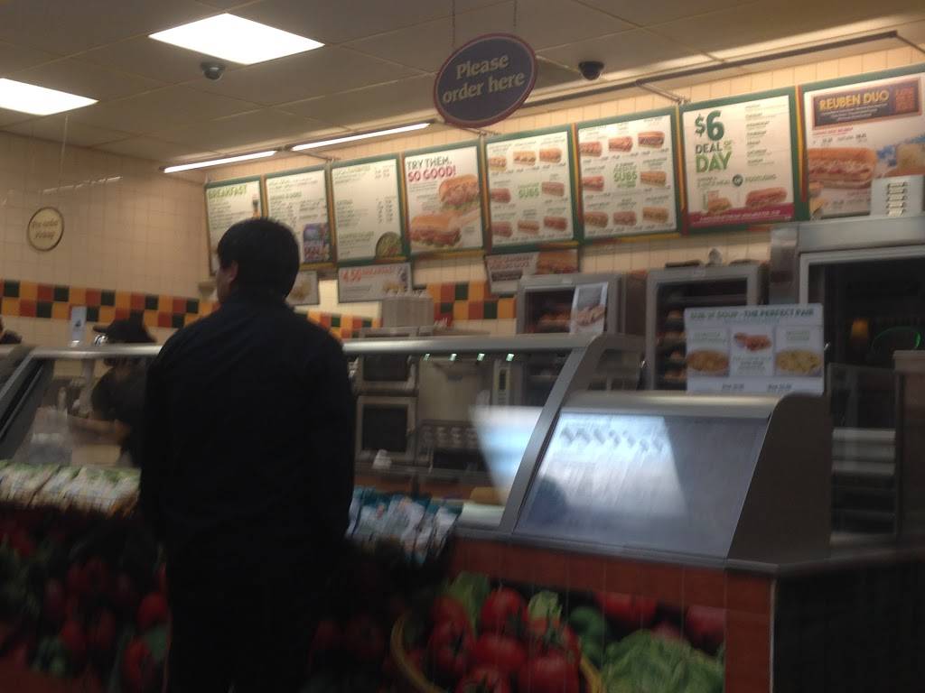Subway Restaurants | restaurant | Mission Square Building, 3750 University Ave Suite 100, Riverside, CA 92501, USA | 9516829181 OR +1 951-682-9181