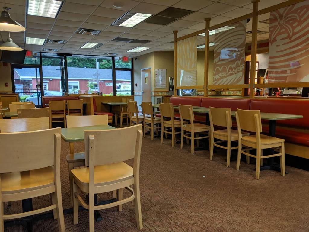 Wendys | restaurant | 5 Arlington St, Dracut, MA 01826, USA | 9784522393 OR +1 978-452-2393