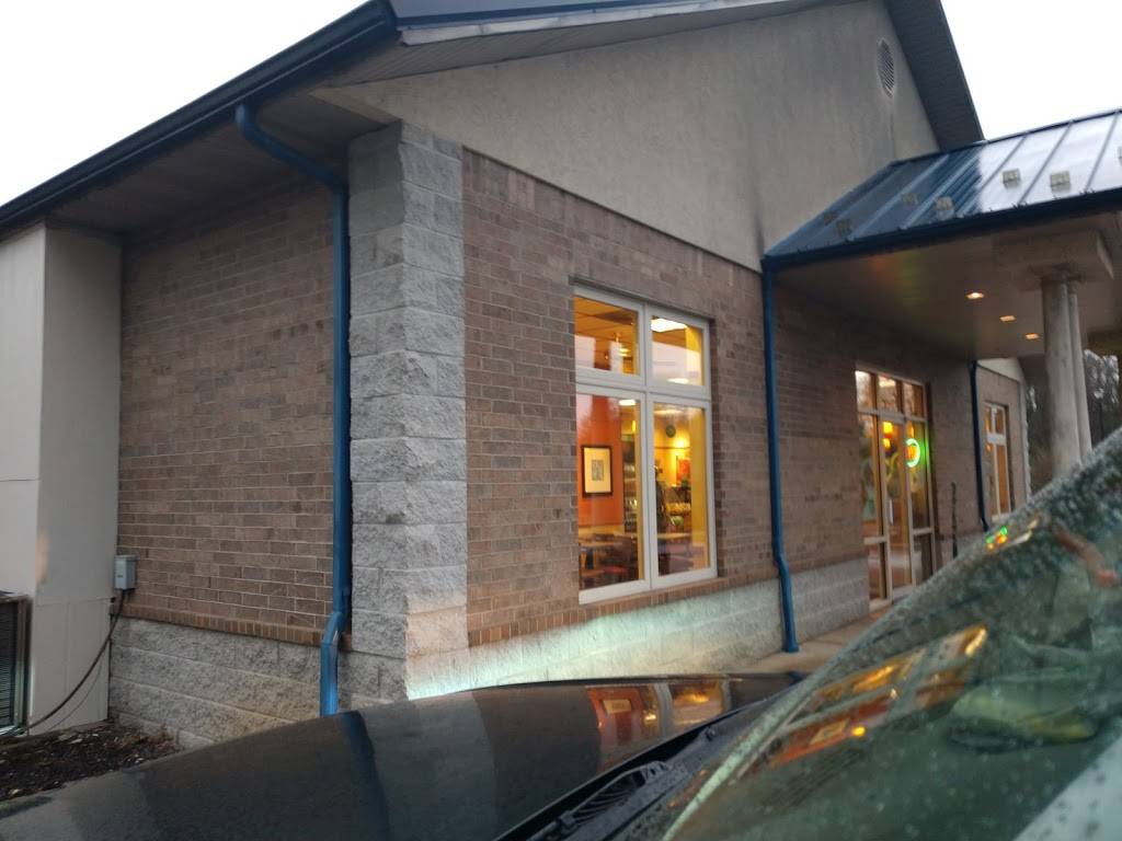 Subway | meal takeaway | 100 Cortney Ln Suite A, Crane, MO 65633, USA | 4177239098 OR +1 417-723-9098