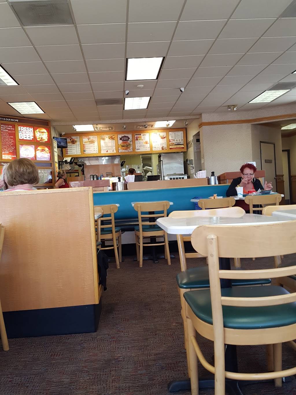 Wendys | restaurant | 6441 E 22nd St, Tucson, AZ 85710, USA | 5207452799 OR +1 520-745-2799
