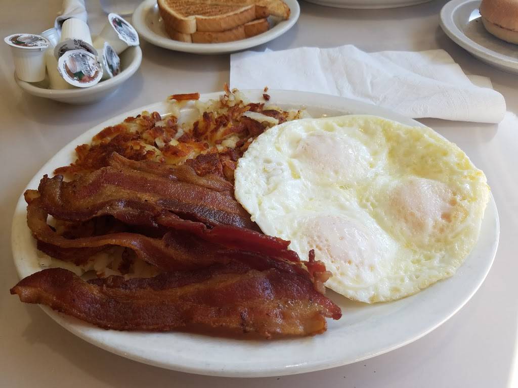 Bennys Family Dining | restaurant | 1952 S Industrial Hwy, Ann Arbor, MI 48104, USA | 7346636302 OR +1 734-663-6302