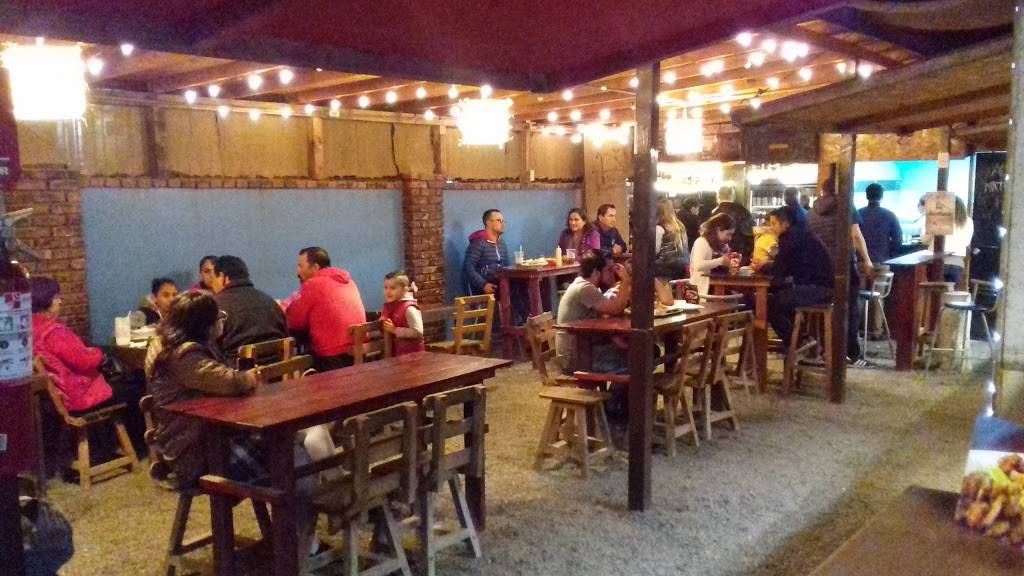 Fox Wings | restaurant | Calle Floresta 394, Playa Hermosa, 22890 Ensenada, B.C., Mexico | 016461884152 OR +52 646 188 4152