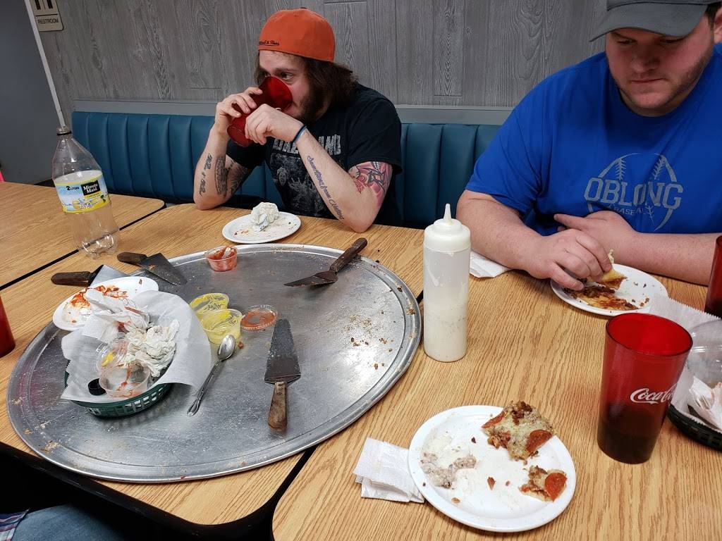 Pizza House | restaurant | 1008 Judy Ave, Bridgeport, IL 62417, USA | 6189453663 OR +1 618-945-3663