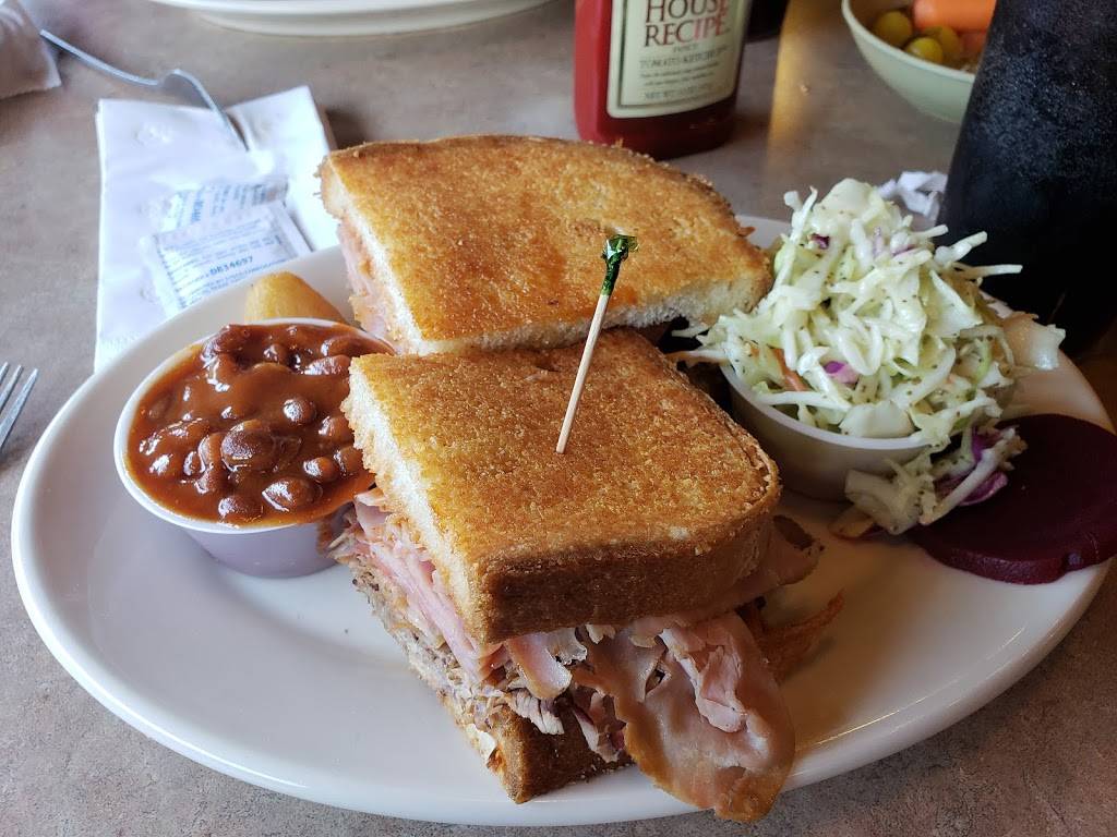 The Bear Pit Bar-B-Q Restaurant | restaurant | 10825 Sepulveda Blvd, Mission Hills, CA 91345, USA | 8183652500 OR +1 818-365-2500