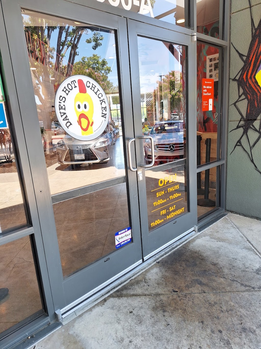 Daves Hot Chicken | restaurant | 4550 Tassajara Rd, Dublin, CA 94568, USA | 9255745660 OR +1 925-574-5660