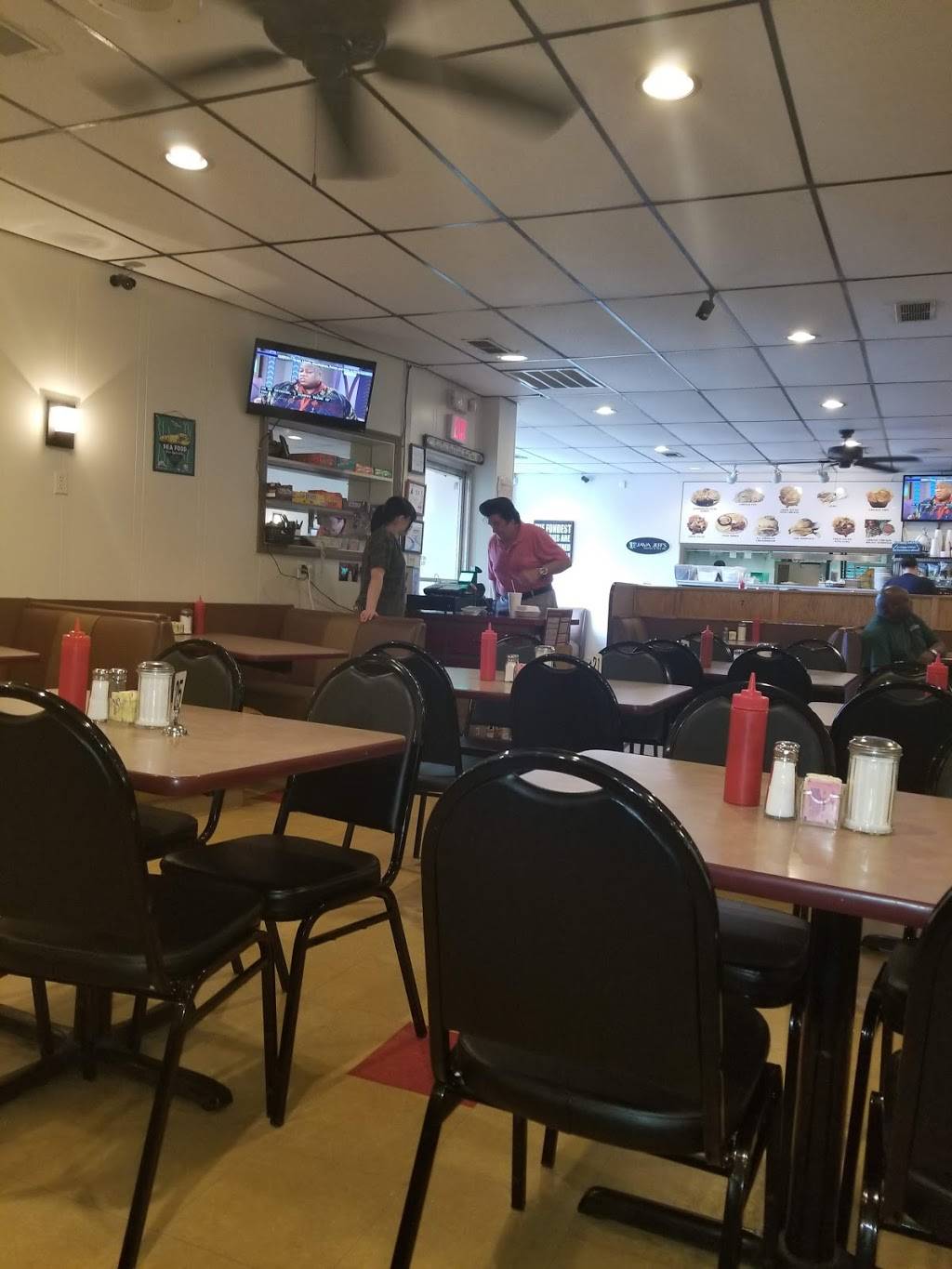 Village Restaurant | restaurant | 3208 N Graham St, Charlotte, NC 28206, USA | 7043324202 OR +1 704-332-4202