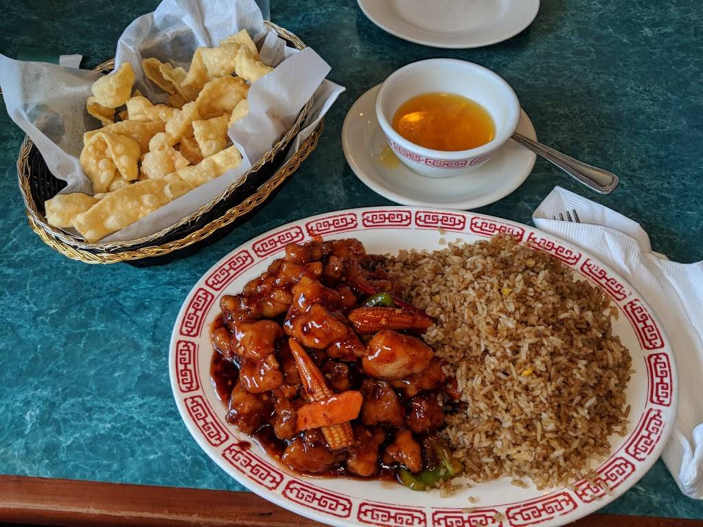 Golden Chopsticks Restaurant | restaurant | 361 S Bolingbrook Dr, Bolingbrook, IL 60440, USA | 6307590333 OR +1 630-759-0333