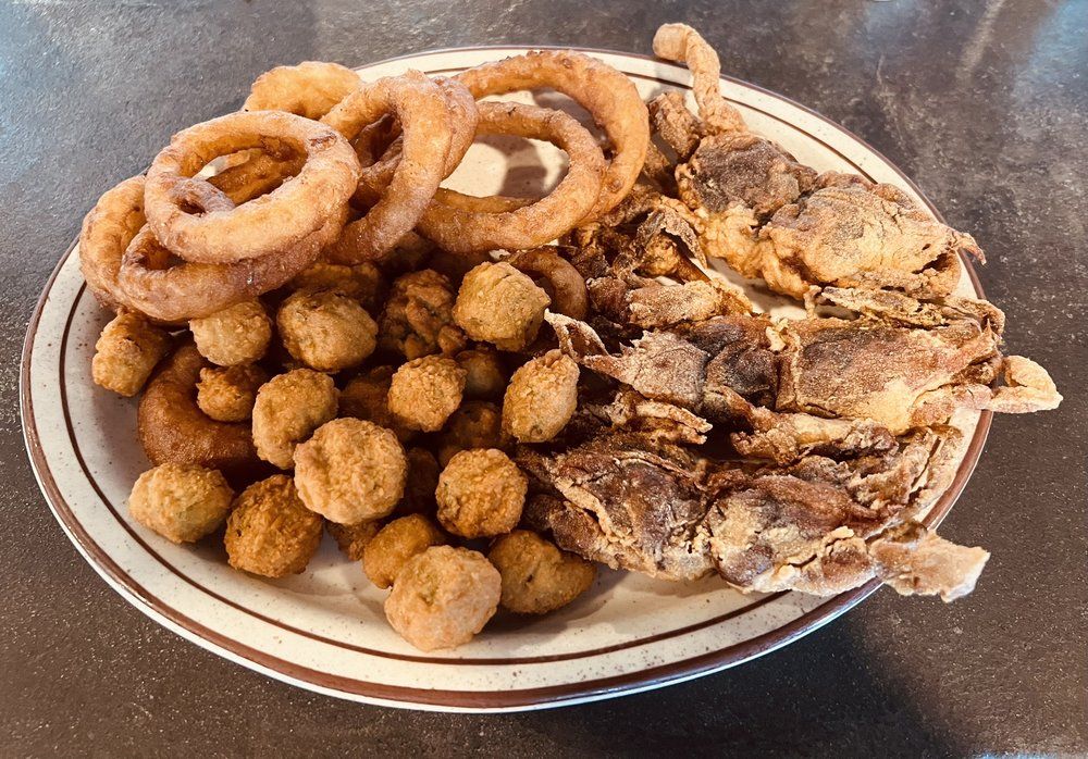 Bay Breeze Restaurant & Bar | restaurant | 3557 Cedar Island Rd, Cedar Island, NC 28520, USA | 2522250248 OR +1 252-225-0248