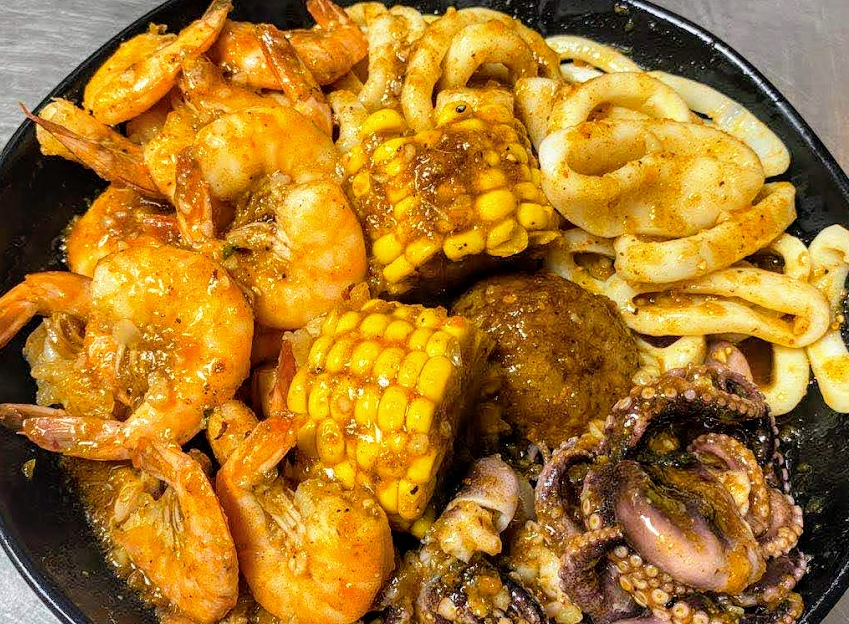 Cajun King Seafood and Grill | restaurant | 2965 N Germantown Pkwy #102, Bartlett, TN 38133, USA | 9013888178 OR +1 901-388-8178