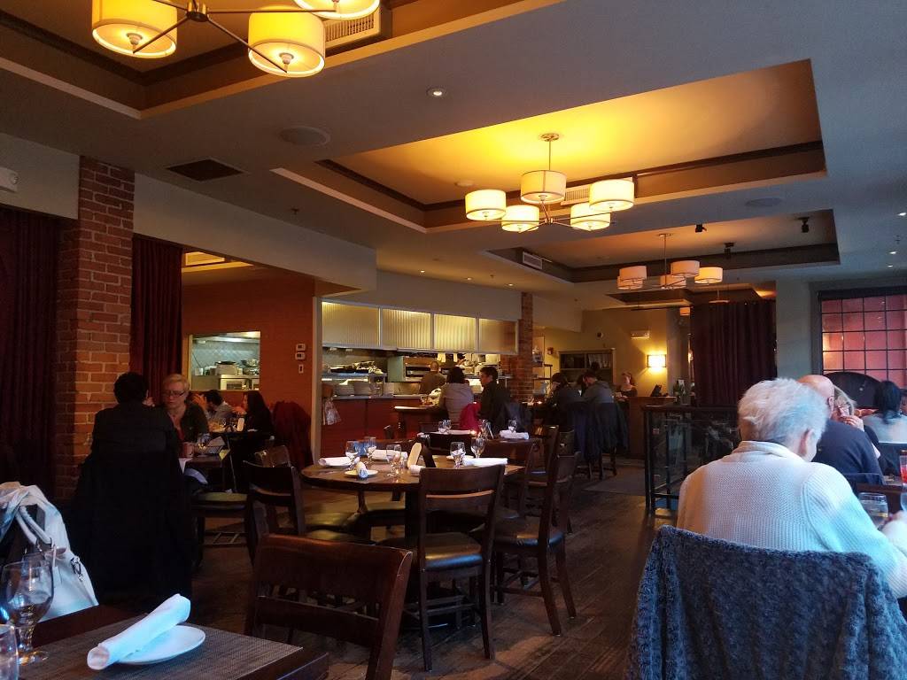 West On Centre | restaurant | 1732 Centre St, West Roxbury, MA 02132, USA | 6173234199 OR +1 617-323-4199