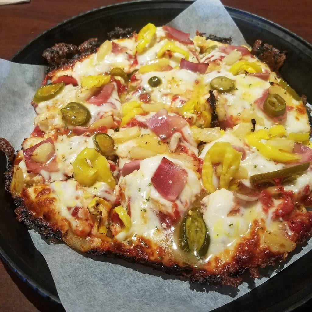 Ginos Pizza-Spaghetti The Original | restaurant | 449 W Dussel Dr, Maumee, OH 43537, USA | 4198974466 OR +1 419-897-4466