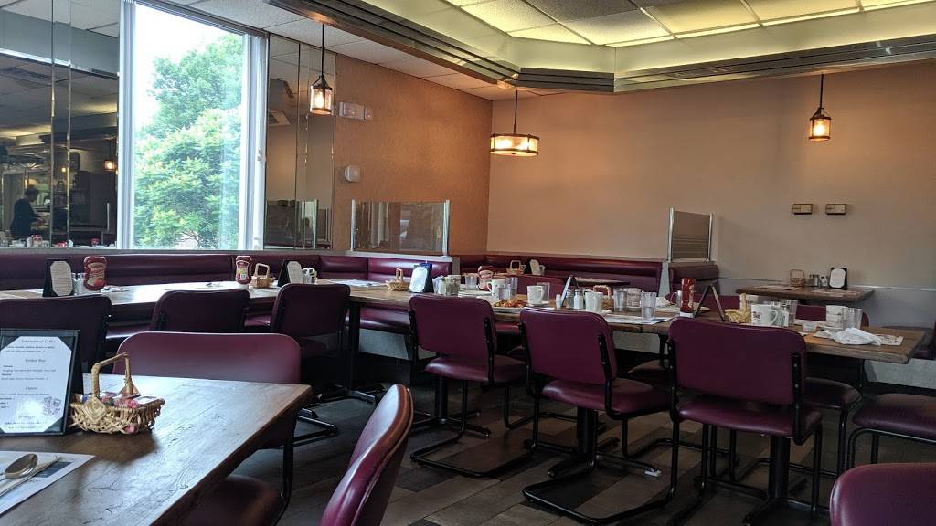 Farmer Boy Diner & Restaurant | restaurant | 1975 Central Ave, Albany, NY 12205, USA | 5184562243 OR +1 518-456-2243