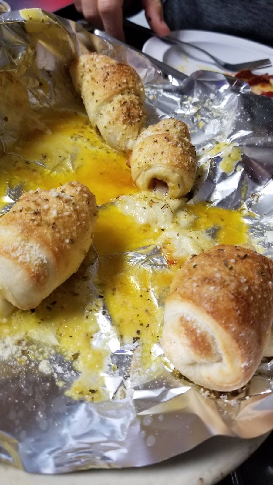 Vinnys Pizza | restaurant | 105 Yacht Club Dr, St. Augustine, FL 32084, USA | 9043428863 OR +1 904-342-8863