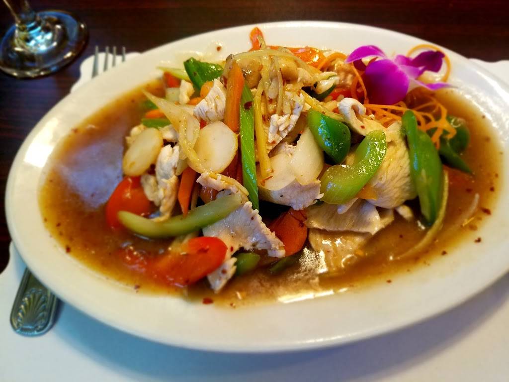 Thai Bay & Sushi Restaurant | restaurant | 1300 E Bay Dr, Largo, FL 33771, USA | 7275845522 OR +1 727-584-5522