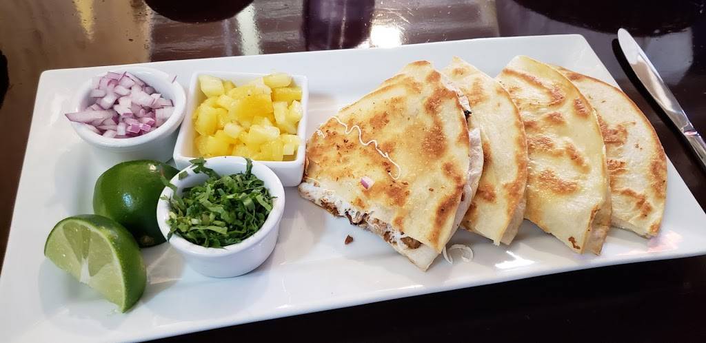 Blue Agave Restaurant and Lounge | restaurant | 117 S Butler St, Madison, WI 53703, USA | 6084677733 OR +1 608-467-7733