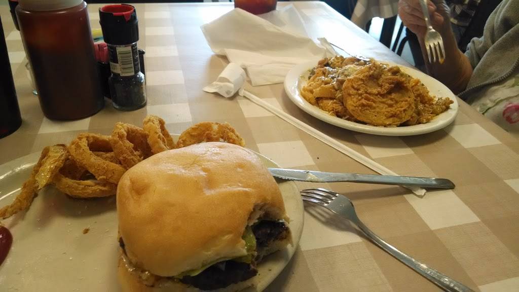 Annie Bs | restaurant | 305 Main St, Collins, MS 39428, USA | 6017652220 OR +1 601-765-2220